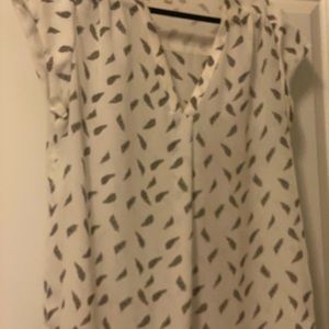 Beautiful short sleeve size 8 top